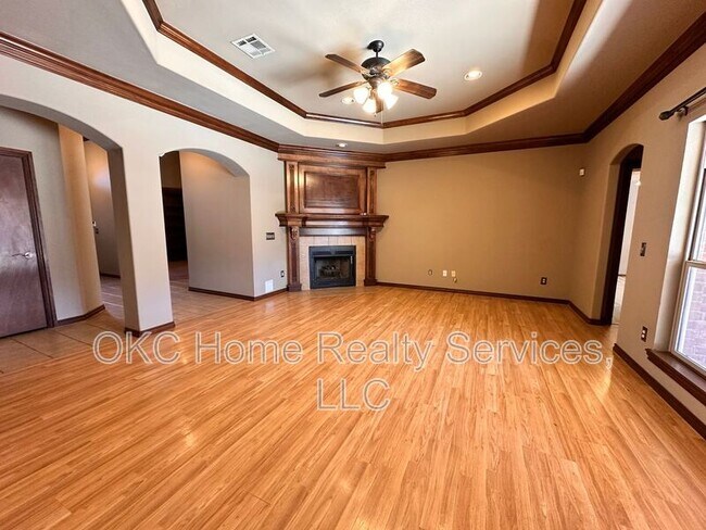 Building Photo - 13204 SW 2nd Terrace