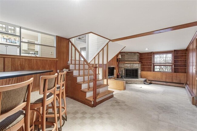 Building Photo - 14 Rip Van Winkle Cir