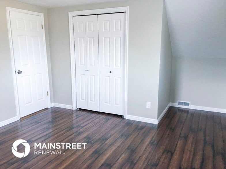 Building Photo - 938 S 200 E