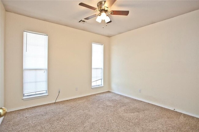 Building Photo - 281 Stein St