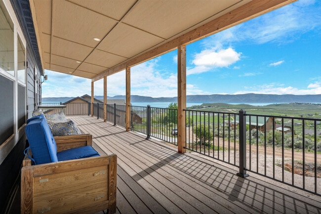 Building Photo - 421 Bluegrass Way