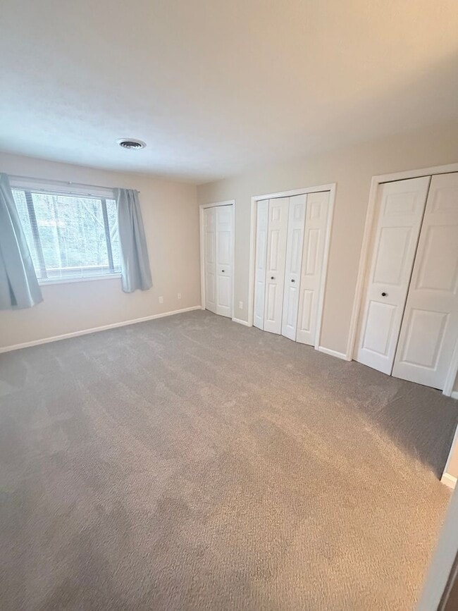 Building Photo - Great Location - 2 Bed, 2 Bath Condo Available Now!