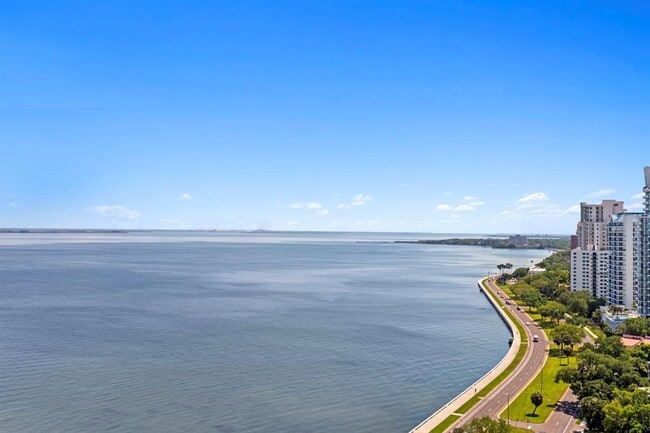 Building Photo - 3301 Bayshore Blvd