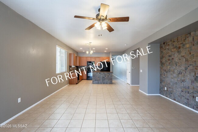 Building Photo - 7307 E Heartwood Dr