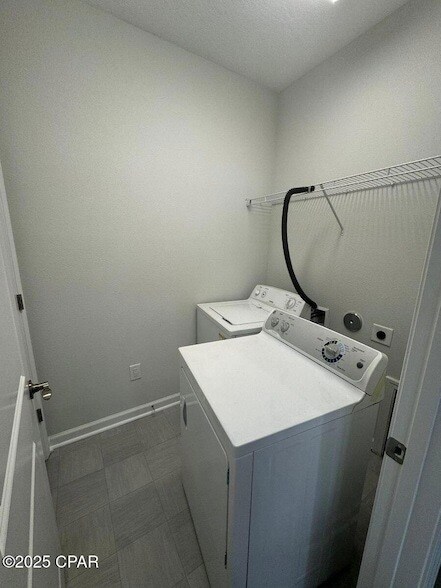 Building Photo - 8432 Dreams Float Ct