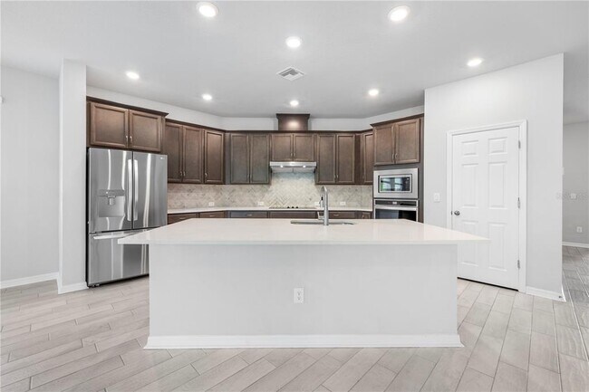 Building Photo - 28575 Cozy Creek Dr