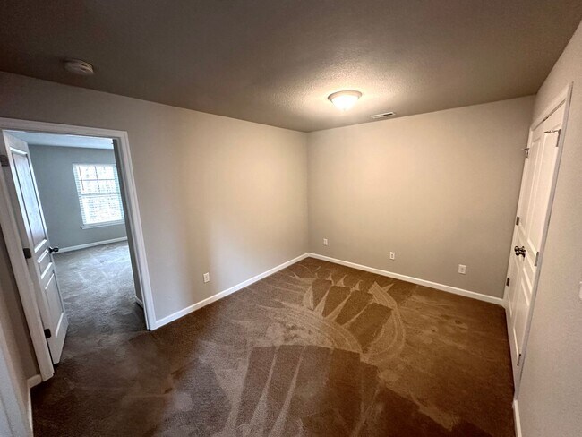 Building Photo - 200 Seasons Circle, Unit 604, Suffolk, Va,...