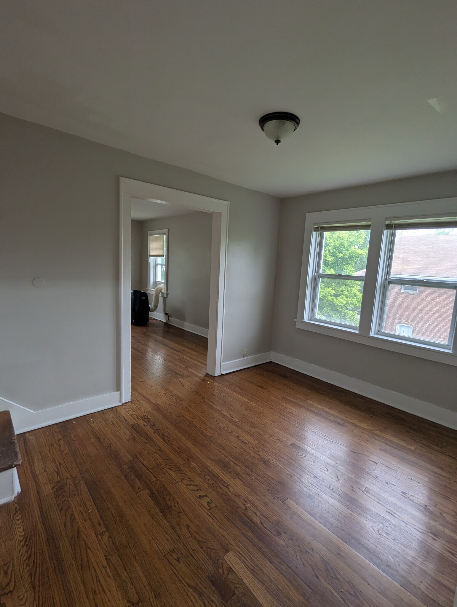 Building Photo - 6748 Crest Ave