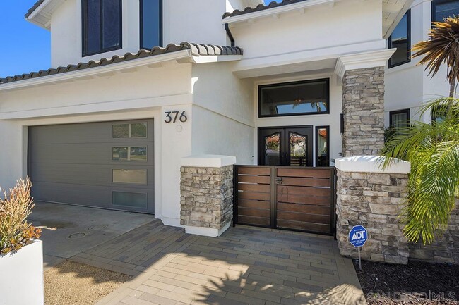 Building Photo - 376 Canyon Ridge Dr