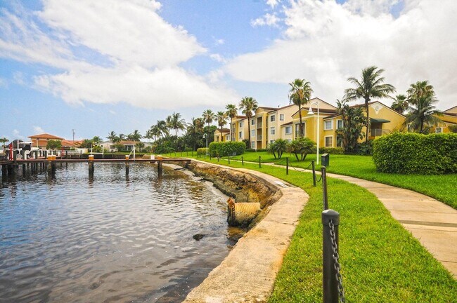 Building Photo - 103 Yacht Club Way