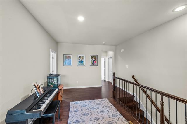 Building Photo - 2881 Redfern Dr
