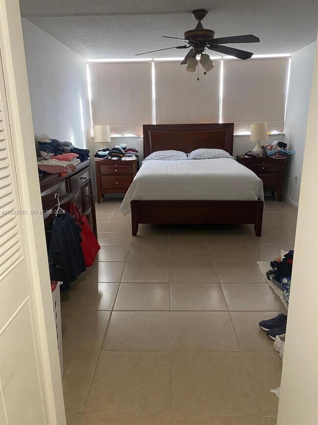 Building Photo - 13155 Ixora Ct