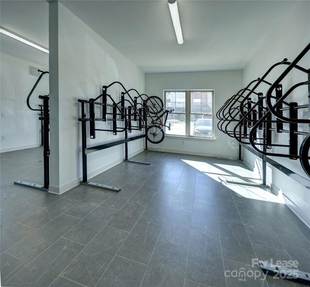 Building Photo - 8501 University Executive Park Dr