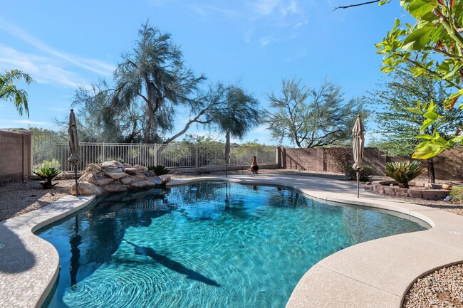 Building Photo - Gated Cave Creek Home - 5 Bedroom 3 Bathro...