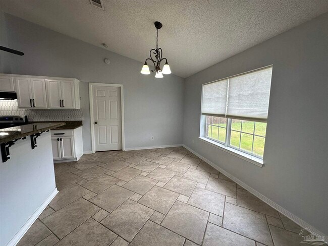 Building Photo - 3321 Tiller Ct
