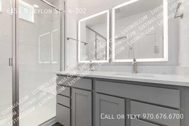 Building Photo - 6153 N Ceylon St