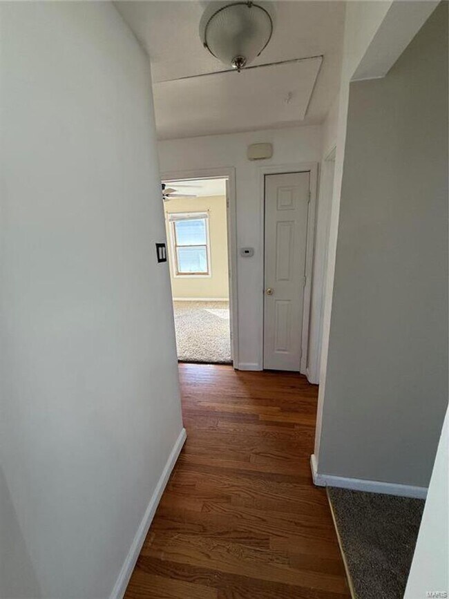 Building Photo - Discover this beautifully refreshed 2-bed, 2-bath gem in St. Ann!