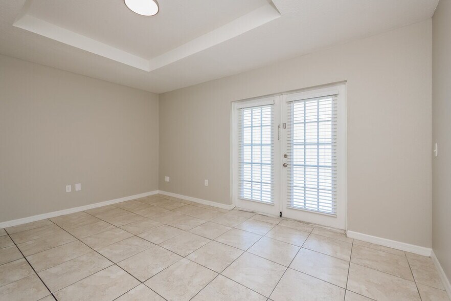 Building Photo - 501 Maricopa Dr
