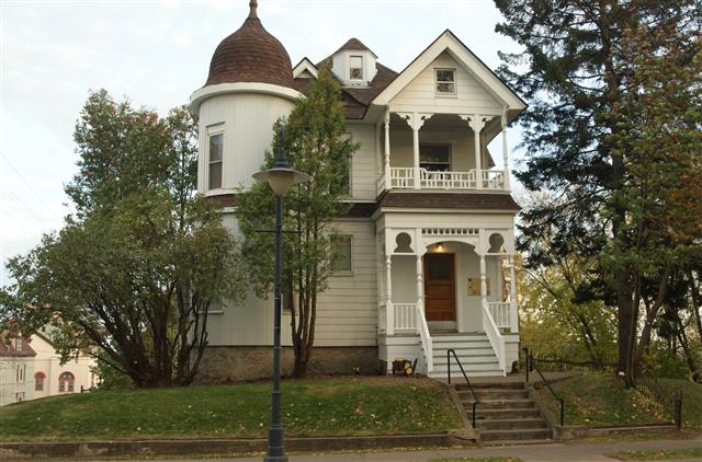 Building Photo - Townline Realty