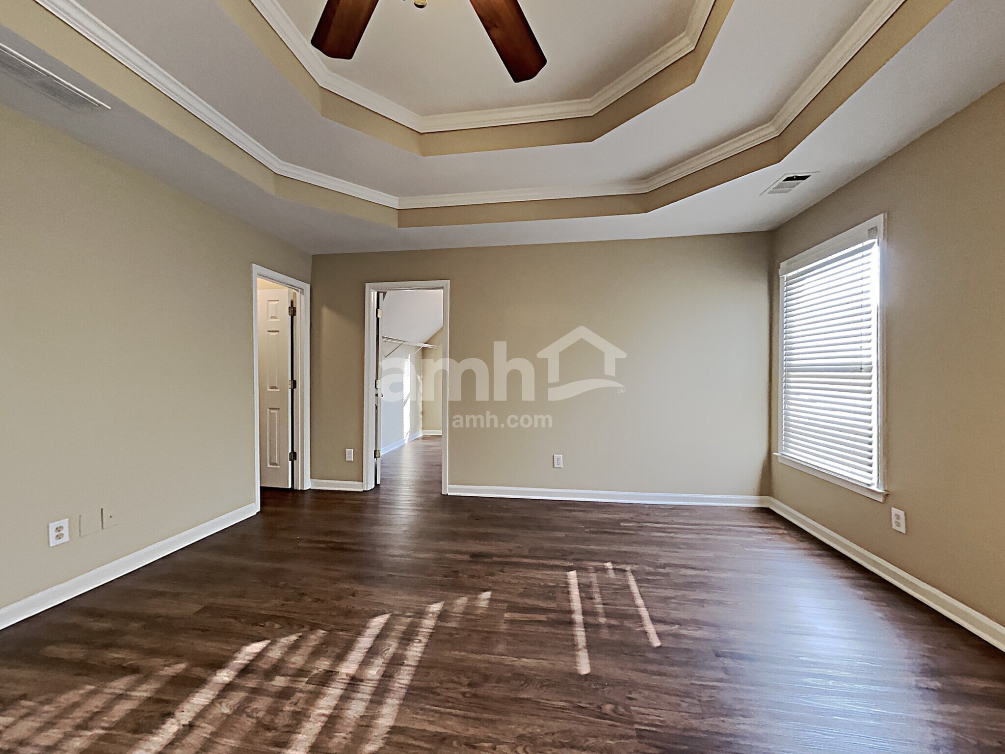 Building Photo - 2079 Sugar Springs Dr