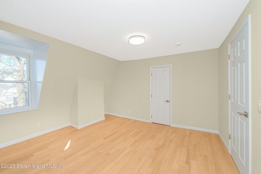 Building Photo - 413 Cary Ave