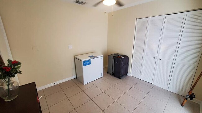 Building Photo - 12233 Armenia Gables Cir