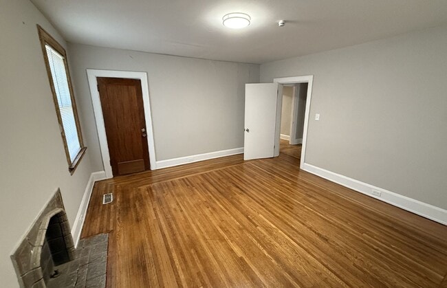 Building Photo - 3015 Clifton Ave