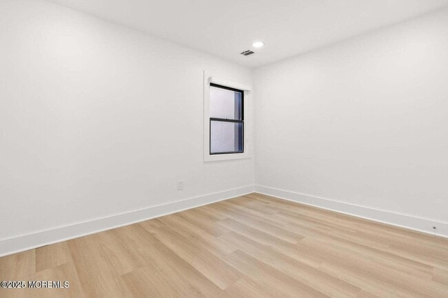 Building Photo - 1001 Norwood Ave