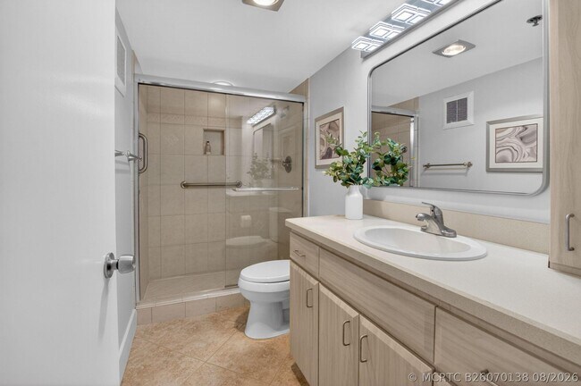 Building Photo - 4748 S Ocean Blvd