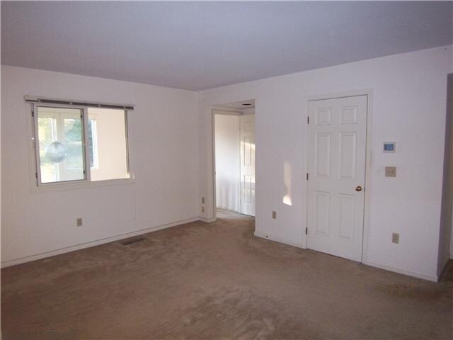 Building Photo - 41 Ledgewood Dr