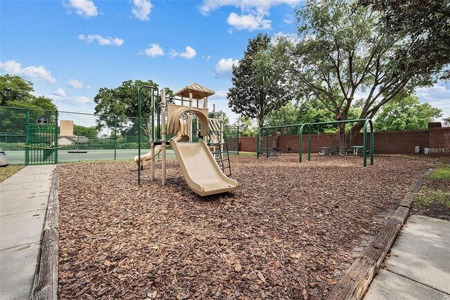 Building Photo - 3865 Winding Lake Cir