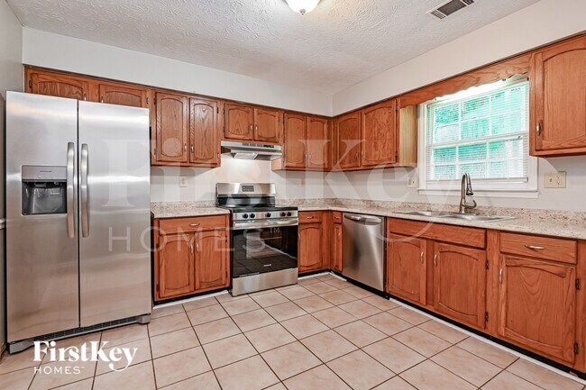 Building Photo - 3900 Hadley Farm Dr