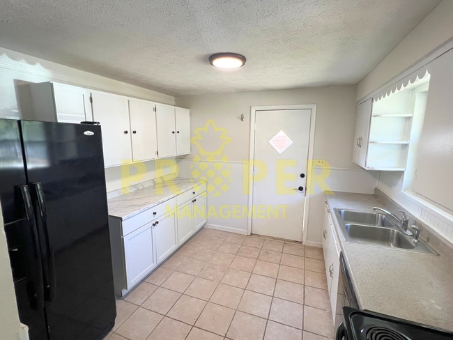 Building Photo - 5036 Pensacola Blvd