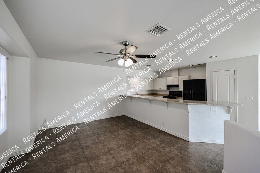 Building Photo - 7219 S 14th Pl