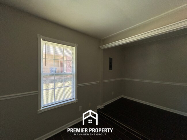 Building Photo - 3720 Pembrook Cove