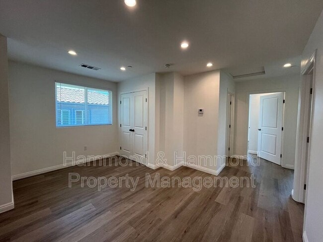 Building Photo - 12680 Bradley Ave