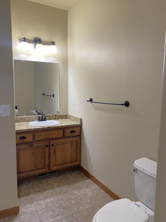 Building Photo - 3-bedroom, 1.75 Bath Home in the Village