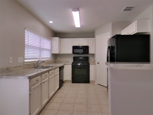 Building Photo - 2622 Townhall Ln