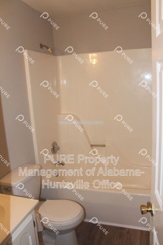 Building Photo - 2817 Wynterhall Rd SE