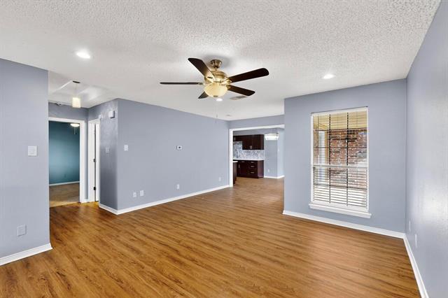 Building Photo - 1902 N Irving Heights Dr