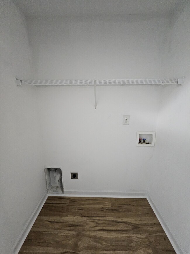 Building Photo - 1307 S Taylor St