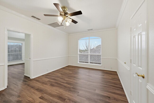 Building Photo - Beautiful home in Hurst-Euless-Bedford ISD