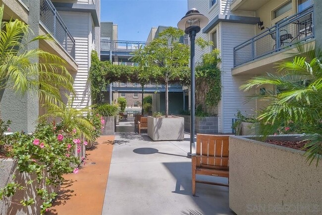 Building Photo - 777 Sixth Ave