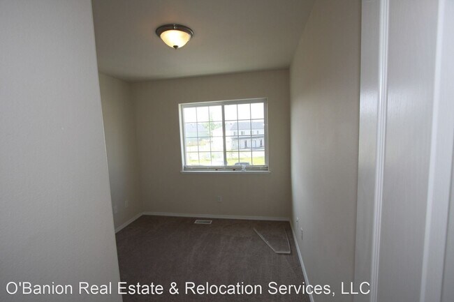 Building Photo - 3 br, 1.5 bath House - 6557 Kara Sue Loop