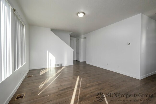 Building Photo - 3551 Sojo Dr S