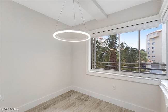 Building Photo - 15171 Cedarwood Ln