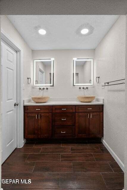 Building Photo - 7216 Desert Jewel Dr