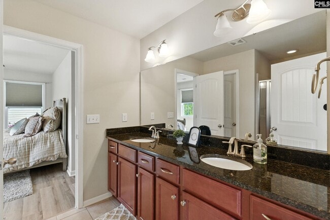 Building Photo - 405 Eagle Claw Ct