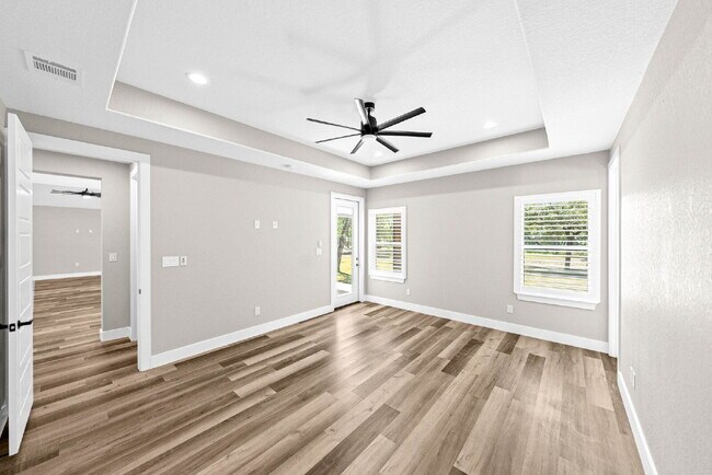 Building Photo - Where Southern Charm Meets Everyday Comfort
