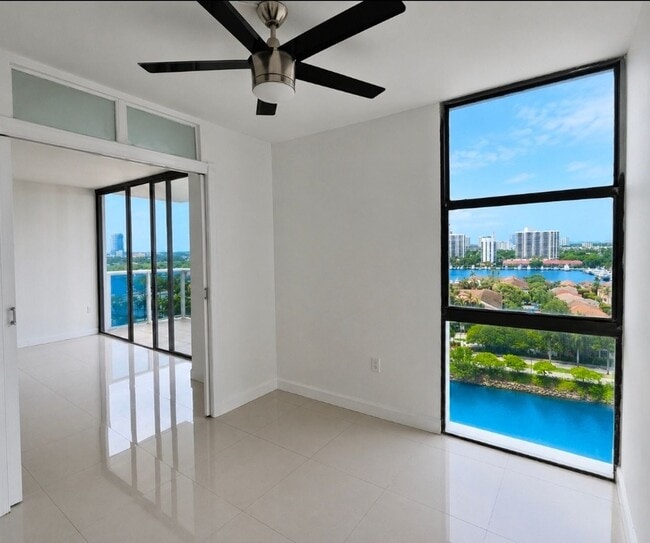 Building Photo - 3675 N Country Club Dr